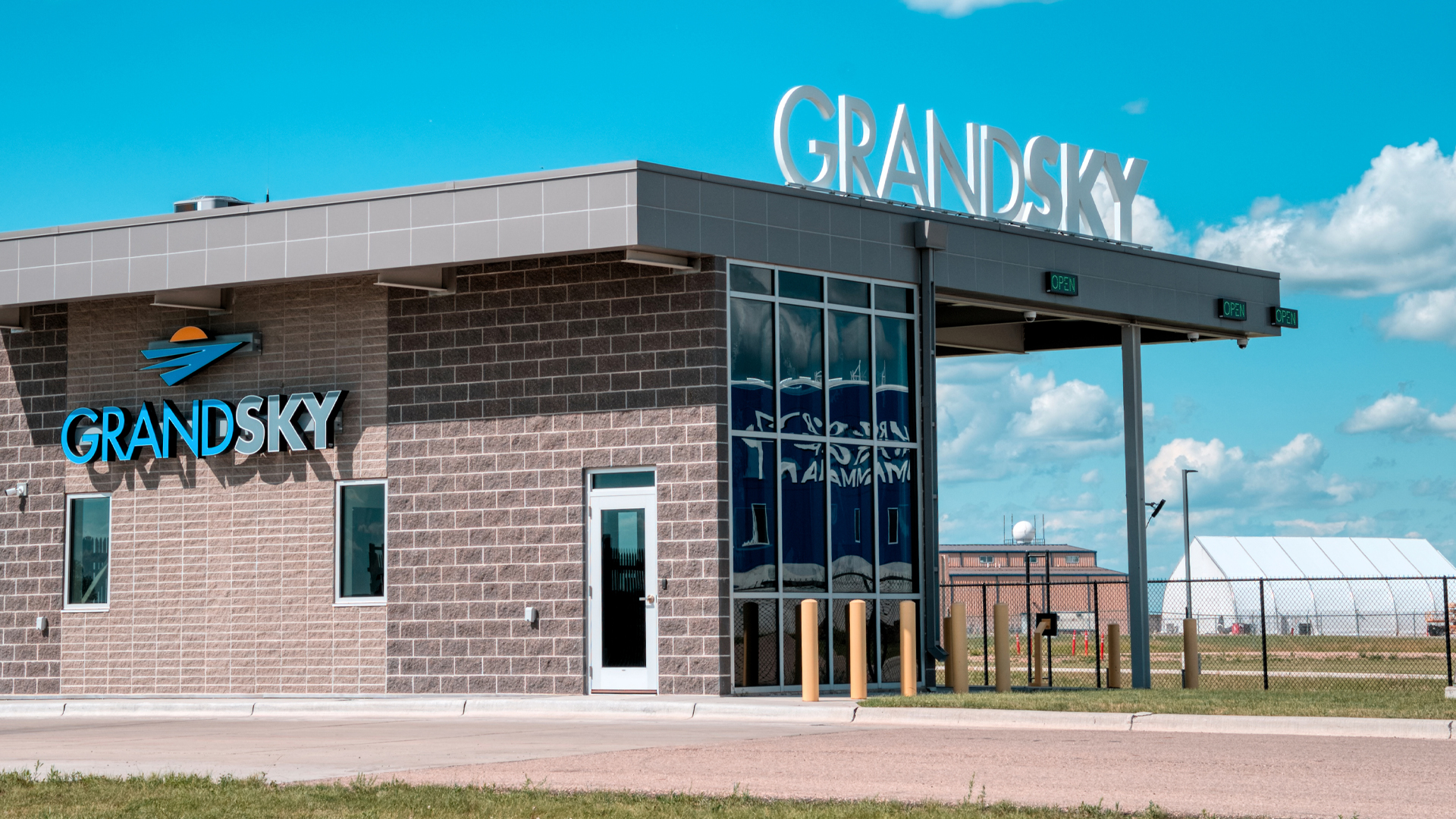 Grand Forks County and GrandSKY Launch Project ULTRA  to Revolutionize UAS Technology for the Department of Defense